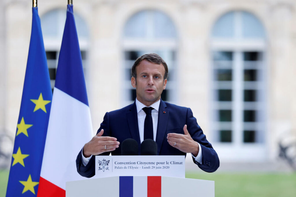 In France, resolutions of no confidence were presented to the government 2 France